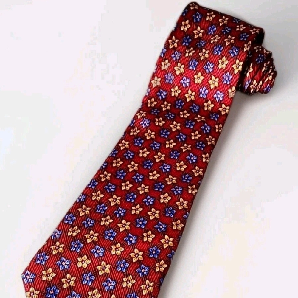 Meeting Street Red‎ Floral Geometric Silk Necktie 60"x 4"